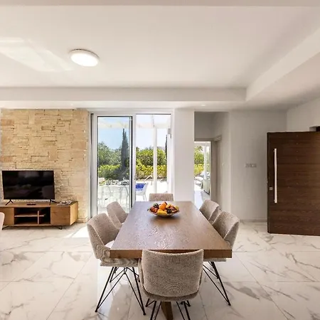 Milos 36 * Протарас