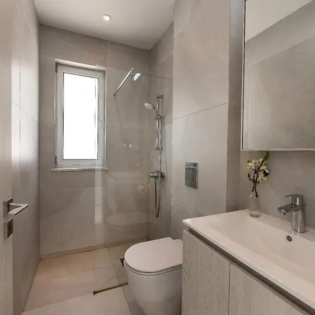 Milos 36 فيلة بروتاراس