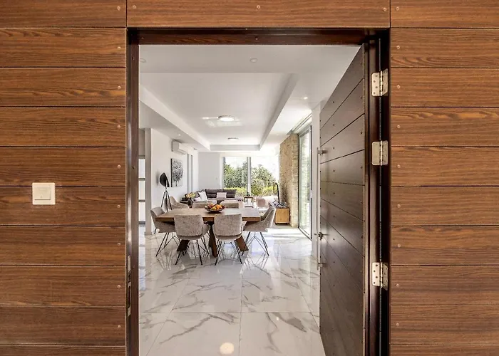 Milos 36 Vila Protaras