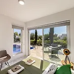 Milos 36 *